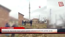 Malatya’da depremde hasar gören caminin minaresi kontrollü şekilde yıkıldı
