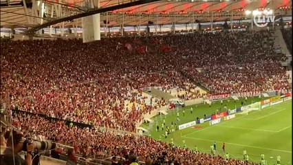 Torcidas fazem a festa antes da bola rolar no Maracanã