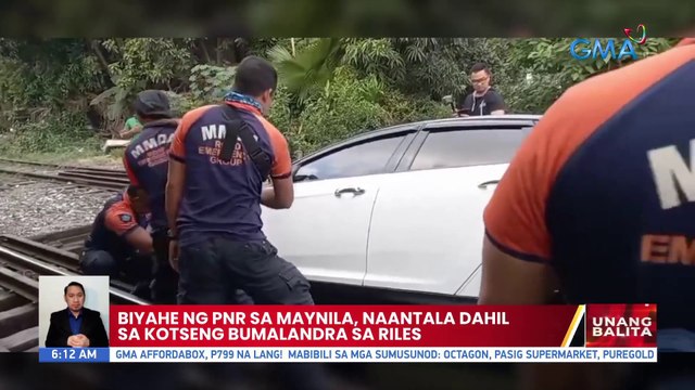 Biyahe ng PNR sa Maynila, naantala dahil sa kotseng bumalandra sa riles | UB