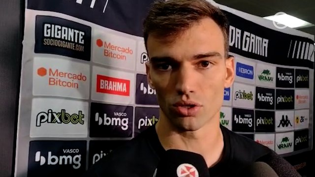 Com grande atuação no clássico, Léo Jardim busca fazer história no Vasco