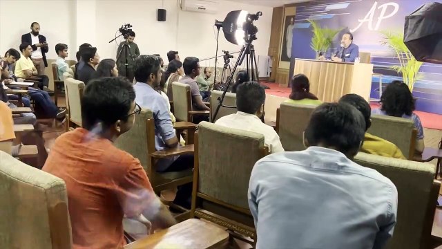 It's time to fly out of the nest! || Acharya Prashant, at SPIT Mumbai (2022)