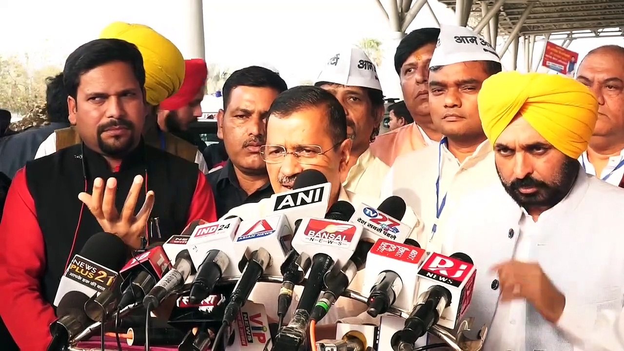 Watch video :  जब्त हो गई थी सभी की जमानत : मुख्यमंत्री भूपेश बघेल  - राजनीतिक पार्टी बदलते है, लोगों को जिंदगी नहीं बदलती : दिल्ली मुख्यमंत्री