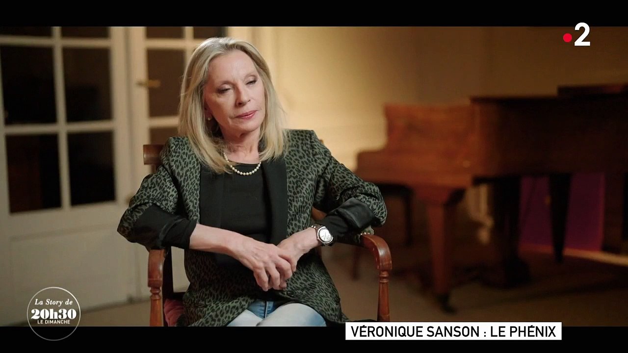 FEMME ACTUELLE - "Je suis allée un petit peu loin" : les confidences de Véronique Sanson sur son rapport à l’alcool