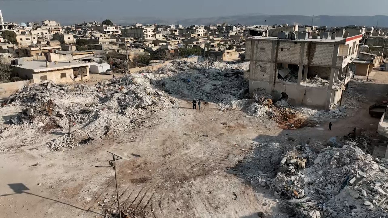 بعد شهر على الزلزال.. الجزيرة ترصد أوضاع مدينة جنديرس