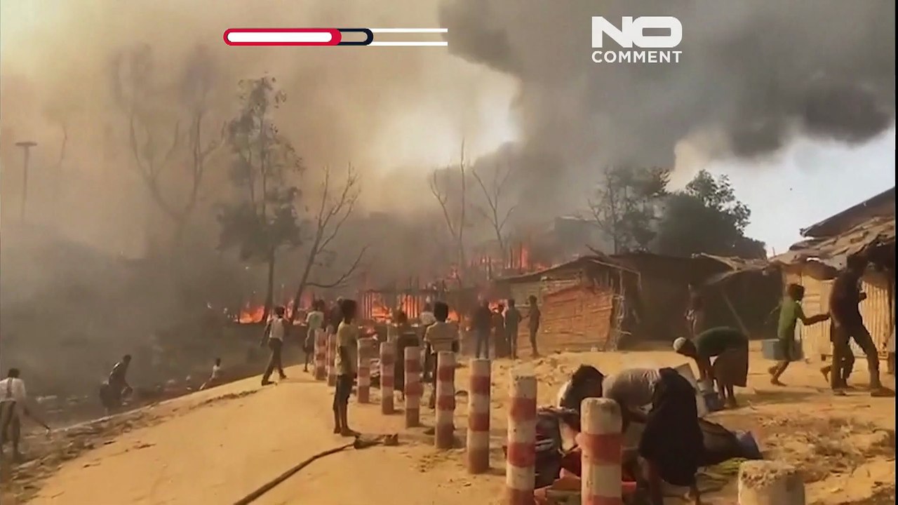 آتش‌سوزی در اردوگاه آوارگان روهینگیا در بنگلادش ۱۲ هزار نفر را بی‌خانمان کرد