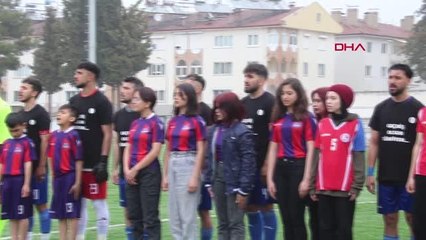 SPOR Seremoniye depremzede çocuklarla çıktılar