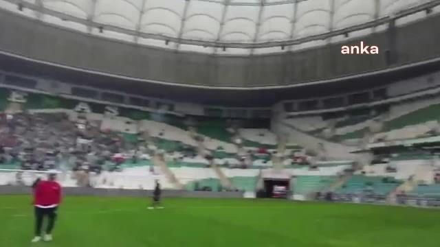 Kenan Nuhut'tan Amedspor-Bursaspor Maçında Yaşananlara Tepki: Türkiye, Karanlık Dönemlerini Bir Daha Geri Gelmemek Üzere Geride Bırakacaktır
