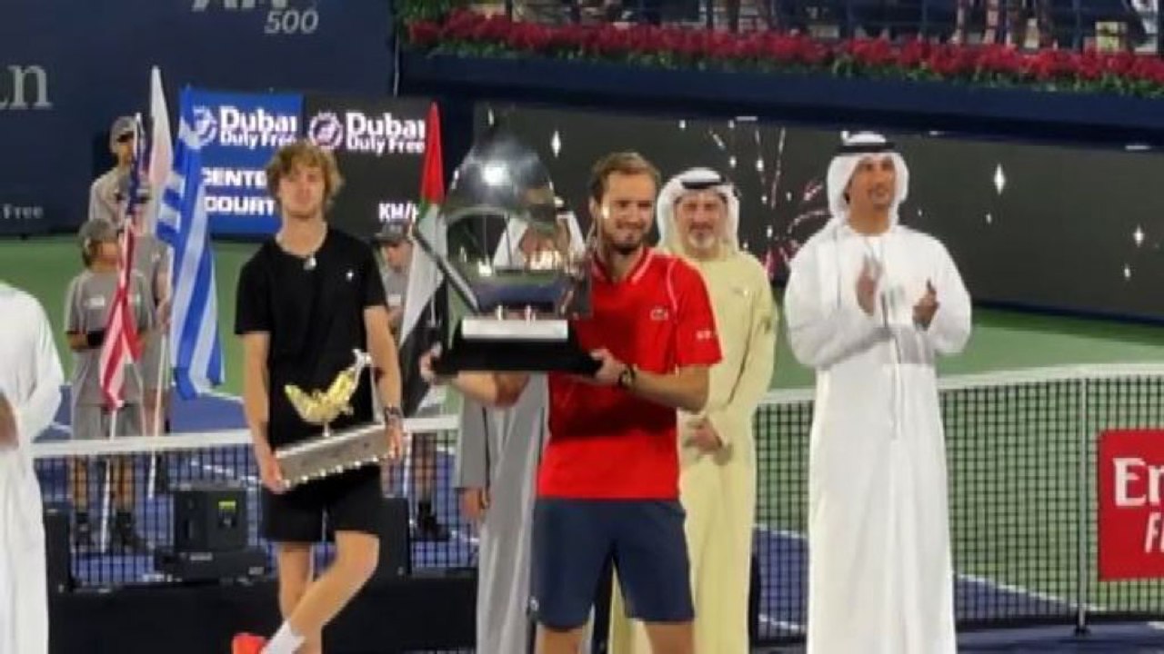 Tennis, il russo Medvedev straccia Rublev e trionfa a Dubai