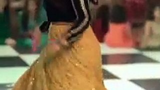 Zara Noor Abbas Dances At Her Friend’s Wedding