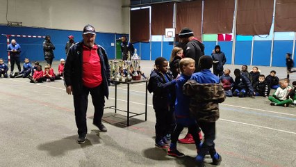 Mme Kieffer adjointe aux sports à la remise des récompenses au Challenge Henry Querel u8