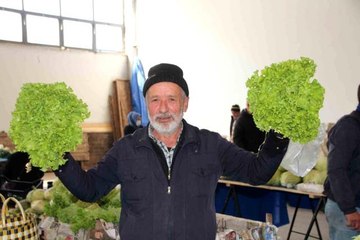 Yakacık Köyü Muhtarı Yıldırım: "Üretici değil aracı para kazanıyor"