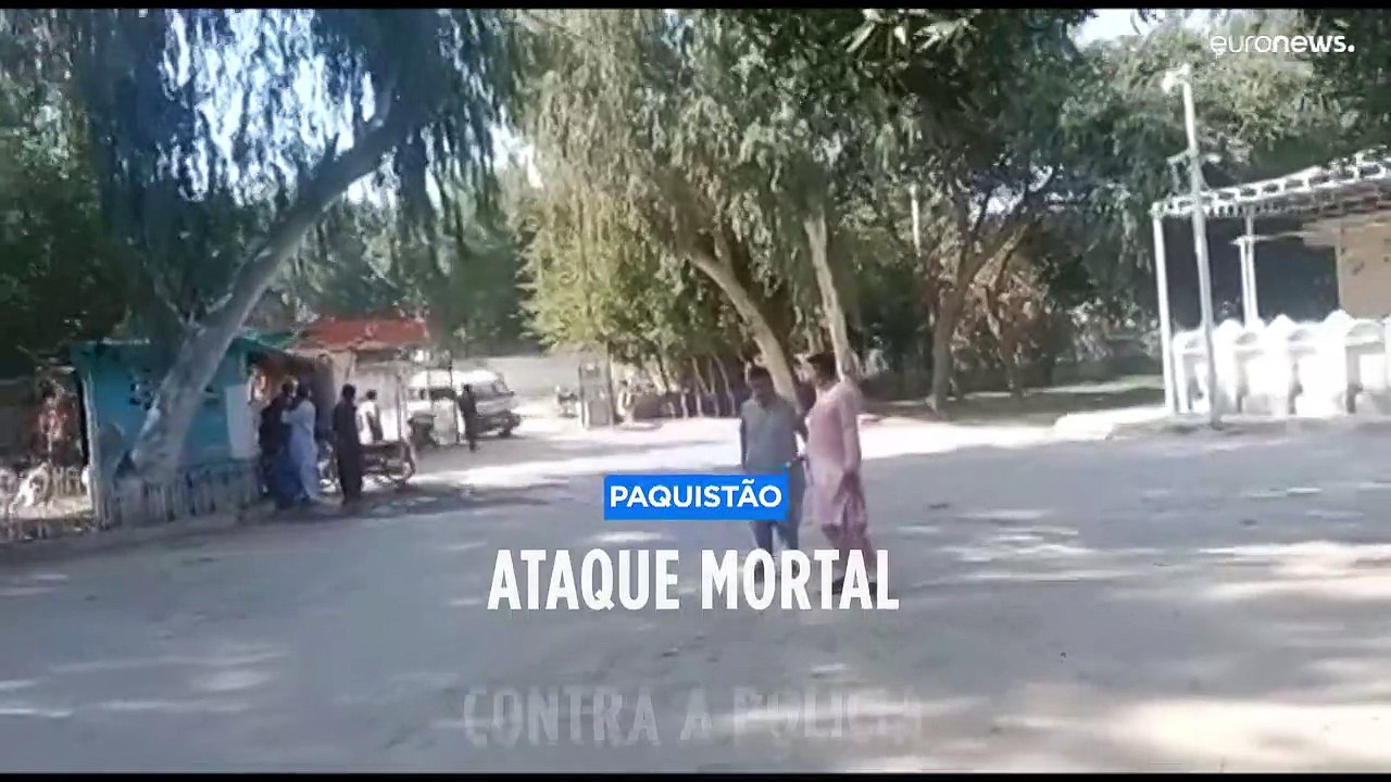 Ataque contra polícias no Paquistão