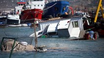 Depremden sonra lodos vurdu, tekneler battı