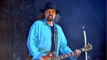 VOICI - Mort de Gary Rossington, le guitariste de Sweet Home Alabama, qui avait survécu au crash d'un avion en 1977