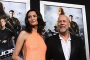 La Esposa De Bruce Willis Pide A Los Paparazzi Que Dejen De Gritarle