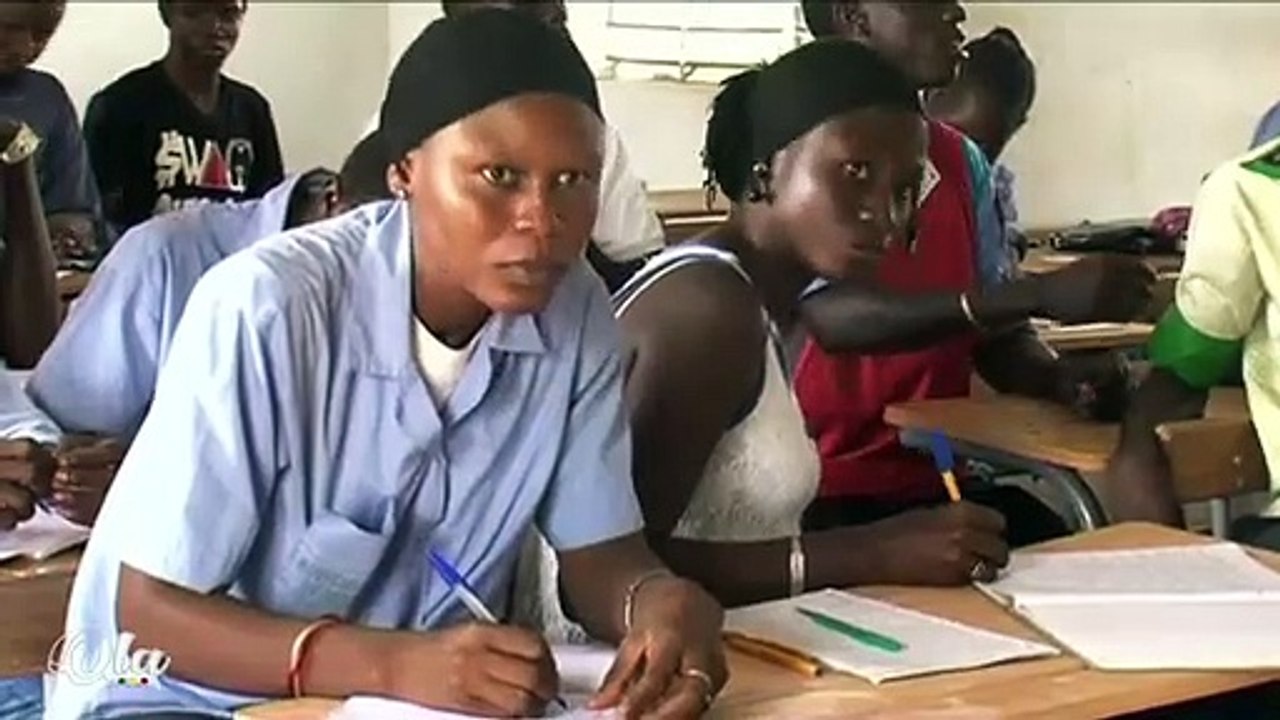 Orphelin_de_père,_handicapé_moteur,_petit_entrepreneur_aux_grands_rêves(480p)
