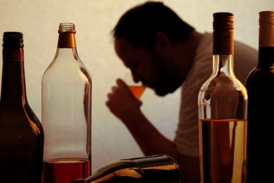 العراق يبدأ تطبيق قانون حظر المشروبات الكحولية