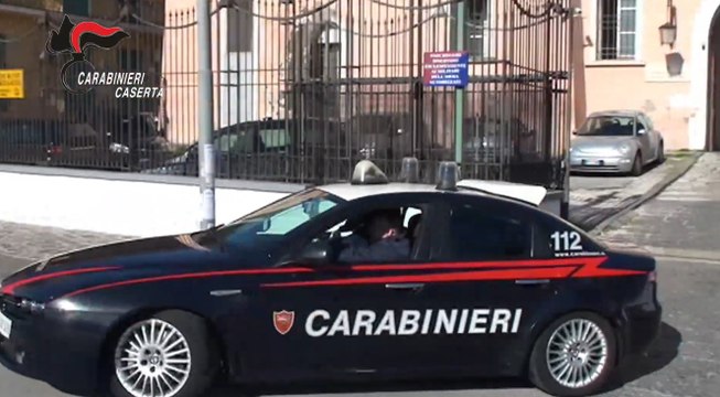 Carabinieri seguono sacerdote del Casertano indagato per pedofilia e scoprono casa di prostituzione (06.03.23)