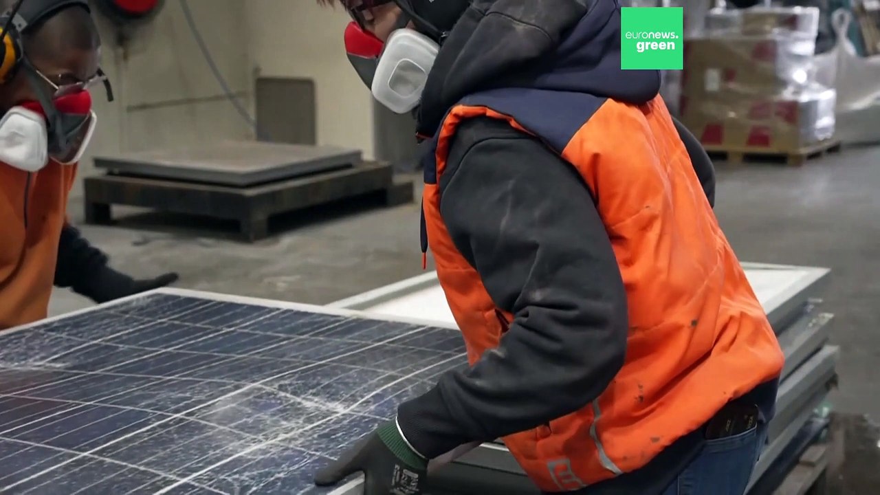 Recycling dead solar panels isn’t easy. These Australian scientists might have found a solution