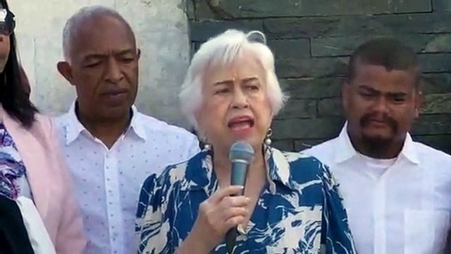 Inauguran estatua monumental en honor Peña Gómez