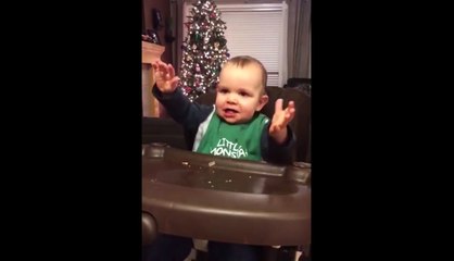 "Qui a fait caca dans sa couche??? Moi"... bébé adorable