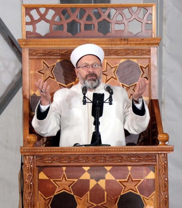 DİYANET İŞLERİ BAŞKANI ERBAŞ, KAHRAMANMARAŞ'TA BERAT KANDİLİ PROGRAMINA KATILDI