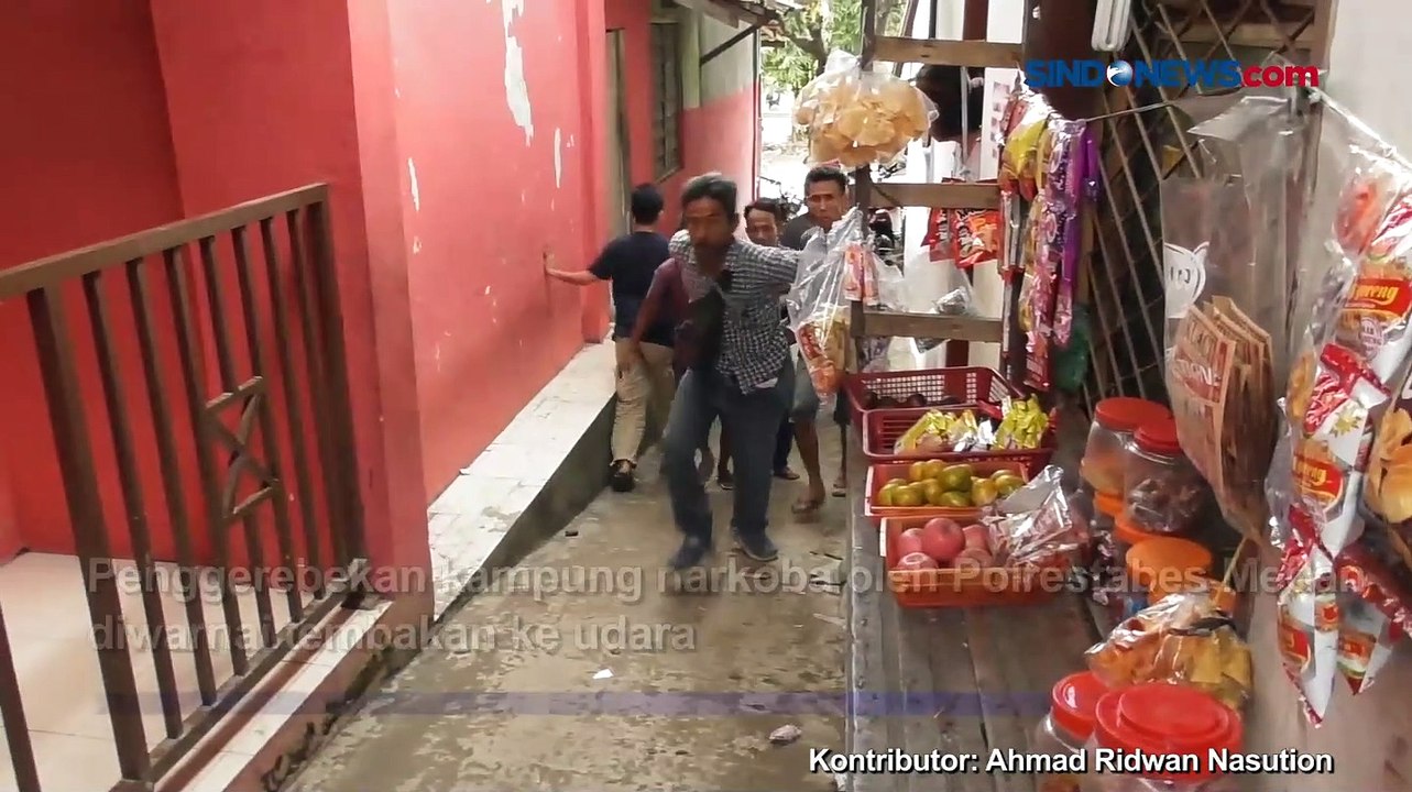 Penggerebekan Kampung Narkoba Diwarnai Tembakan