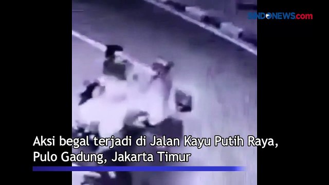 Komplotan Begal Beraksi Rampas Motor Terekam CCTV di Kayu Putih