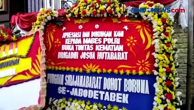 Dukung Kapolri Usut Kematian Brigadir J, Mabes Polri Banjir Karangan Bunga