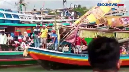 Tasyakuran Laut, Perahu Nelayan Pandeglang Saling Bertabrakan