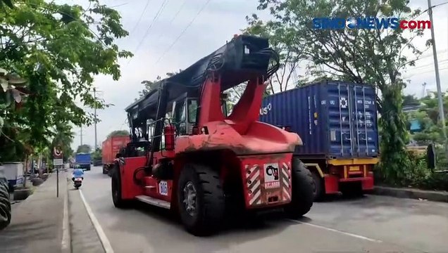 Sopir Truk Tewas Tertimpa Kontainer yang Terlepas dari Alat Pemindah di Surabaya