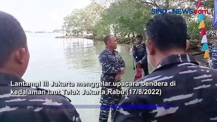 Gandeng Warga Pesisir, Lantamal III Kibarkan Merah Putih di  Kedalaman Laut Teluk Jakarta