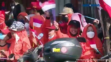 Presiden Jokowi "Diadang" 2 Wartawan Cilik di Pasar Pucang Anom Surabaya