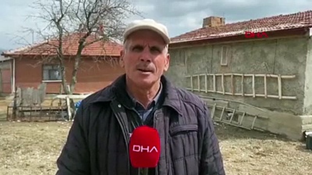 Yer yarıldı, duvarlar çatladı... 'Ciddi risk altında'