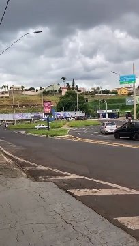 Evento de tiktokers termina em confronto entre jovens e policiais em Uberaba