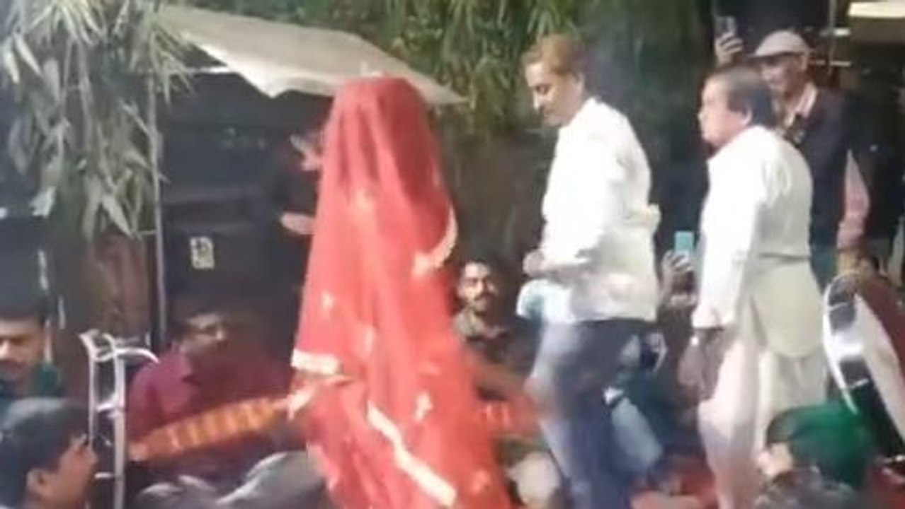 कटिहार: होली के मौके पर राजस्थानी लोकगीत चंग का आयोजन, लोकगीत पर जमकर थिरके लोग