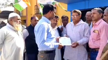 बदायूं:कांग्रेसियों ने अडानी ग्रुप के खिलाफ खोला मोर्चा,राज्यपाल को संबोधित ज्ञापन सौंपा