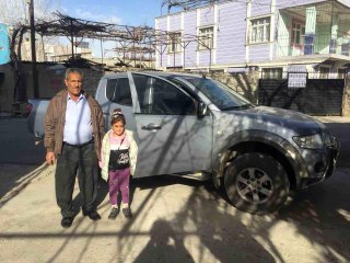 İşçilere vermek üzere çektiği 65 bin liranın çalındığı anlar kamerada