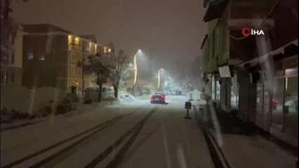 Baharı bekleyen Karlıova'ya kış geri geldi