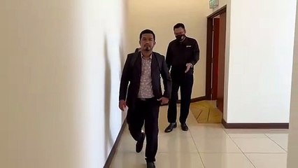 承包商涉嫌伪造工程文件骗取学校，拒不认罪