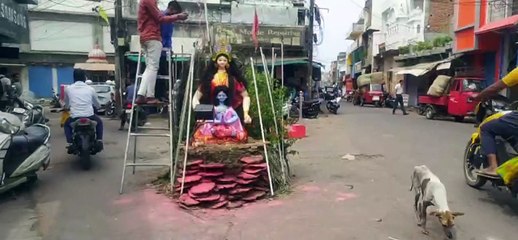 शहर के १०० स्थानों में हुआ होलिका दहन, एक दूसरे को गुलाल लगाकर दी त्योहार की बधाई
