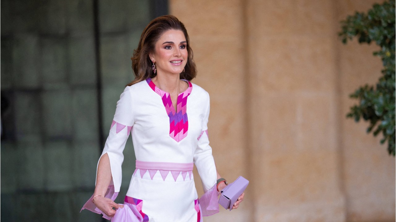 GALA VIDEO - Rania de Jordanie aux anges : sa fille Iman mariée dans quelques jours !