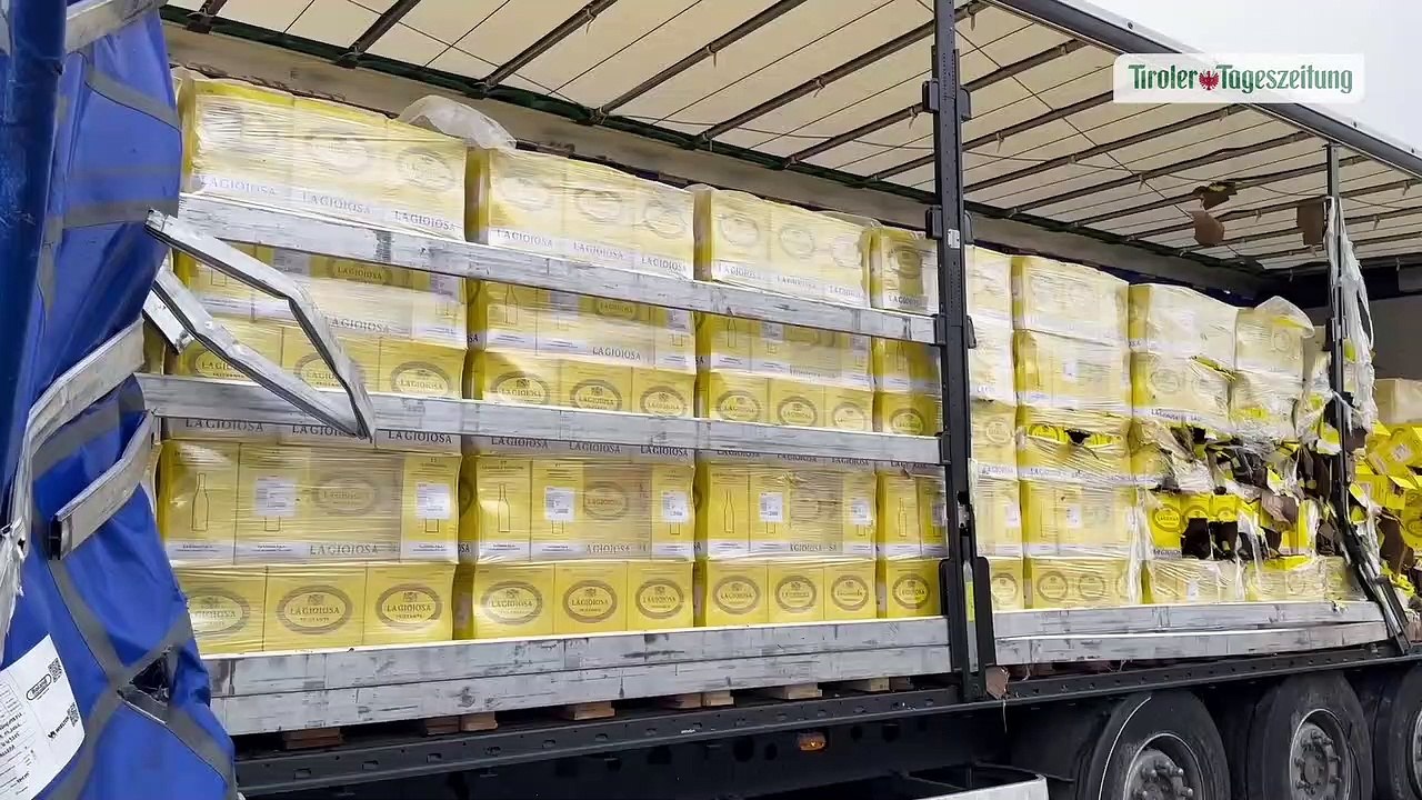 Sperre auf der Autobahn bei Münster: Prosecco-Flaschen auf der Fahrbahn