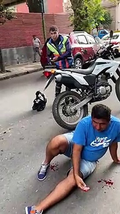 Un inspector de tránsito golpeó a un taxista en barrio Norte, en Tucumán