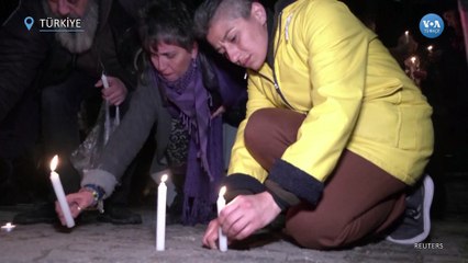 Depremin Birinci Ayında Depremzedeler İçin Mumlar Yakıldı