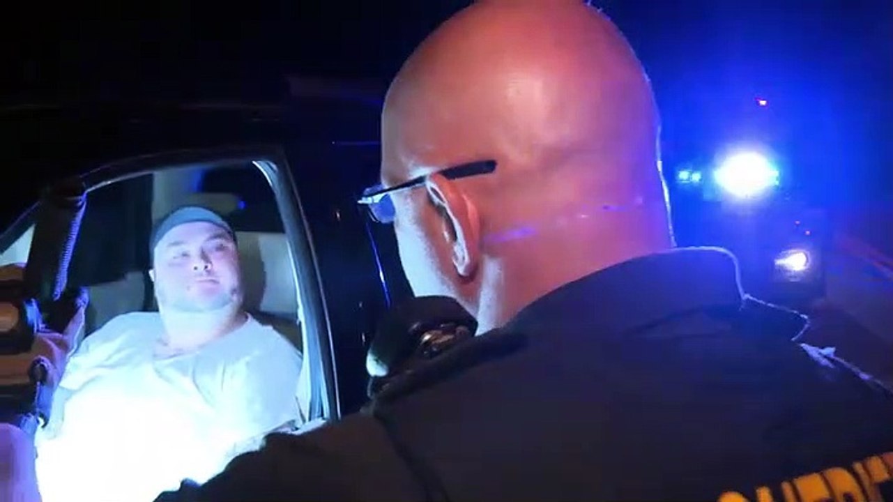 Cops - Se33 - Ep03 - Stolen Cars and Firearms HD Watch