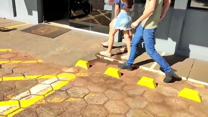 Em companhia de filha adolescente, mulher é novamente detida por tráfico de drogas