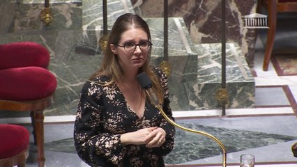 Assemblée nationale: Aurore Bergé très émue au moment de défendre sa proposition de loi sur l'inéligibilité des auteurs de violences conjugales