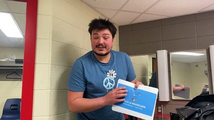 Émile Bilodeau remercie la Magdeleine (Le Reflet - Guillaume Gervais)