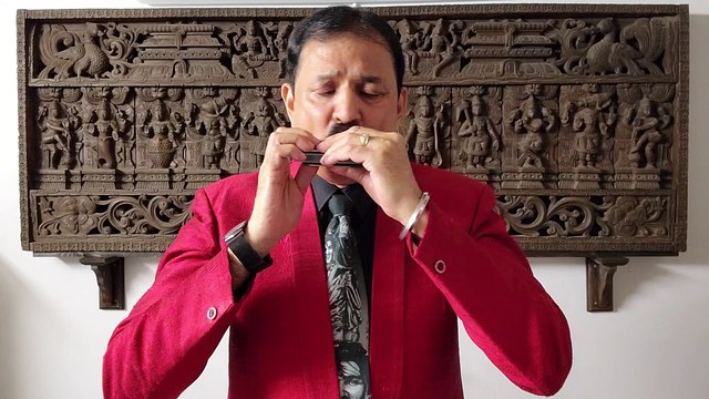 Rahi manwa dukh ki Chinta - Film Dosti 1964 - Vintage Song on Harmonica Live Performance by Mukund Kamdar